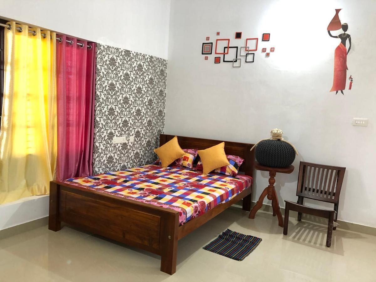 Candlehut Homestay Nileshwar Bagian luar foto